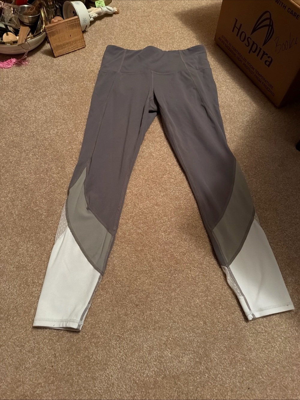 Athleta Salutation Colorblock Leggings Featuring A Gray and White & Mesh Size S